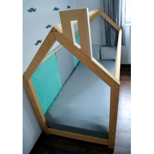 Komin do łóżka domek